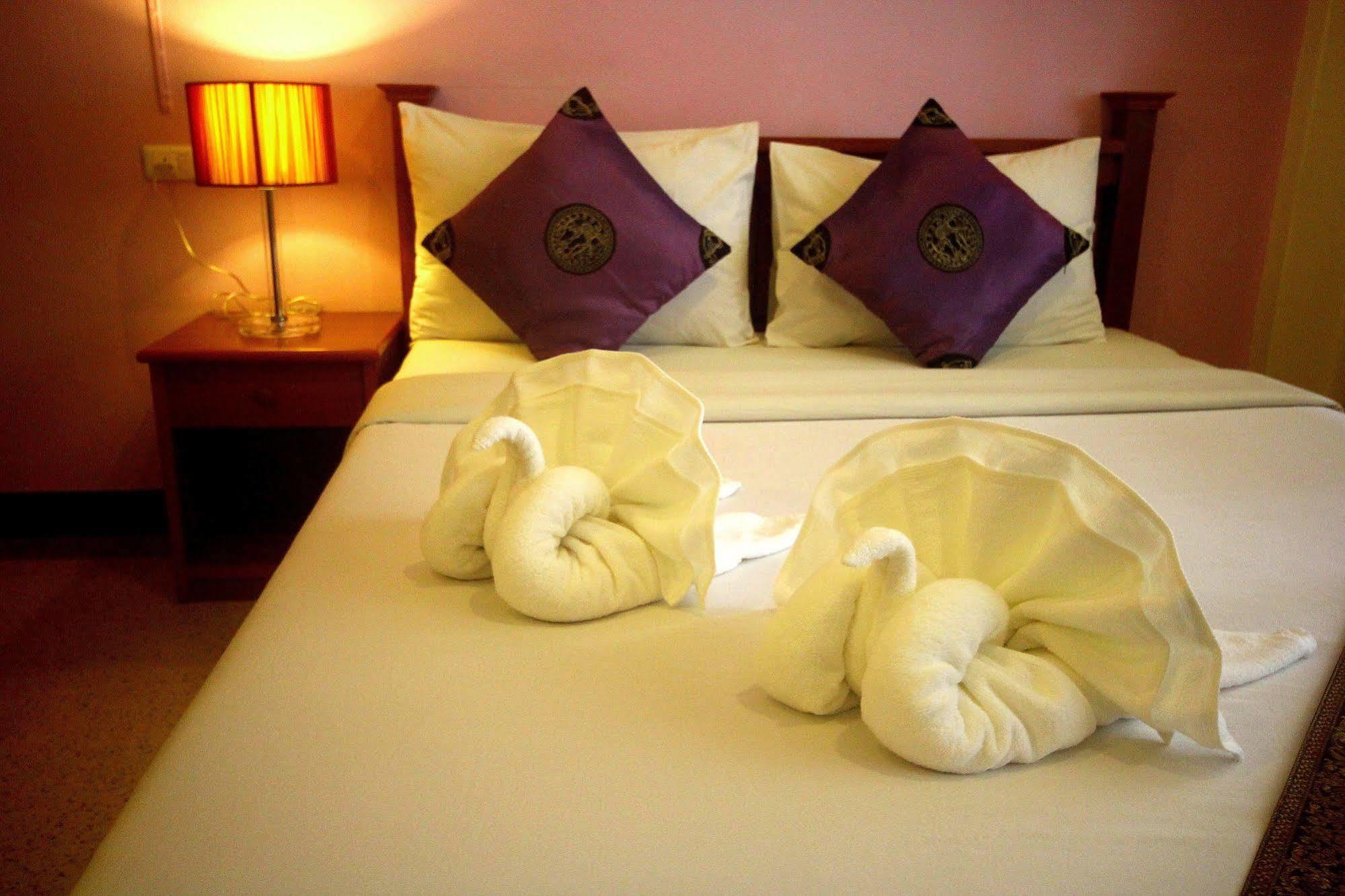 Myplace@Surat Hotel Surat Thani Bagian luar foto